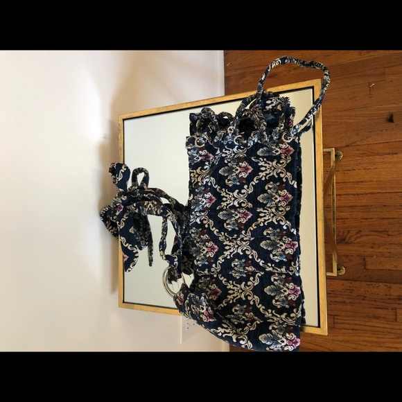 Matching embroidered top and jeans - Picture 3 of 5